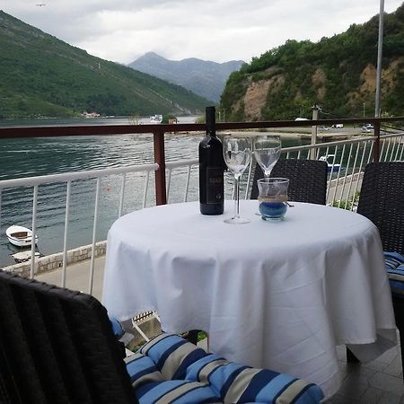 Apartmani Ivana Tivat Kültér fotó
