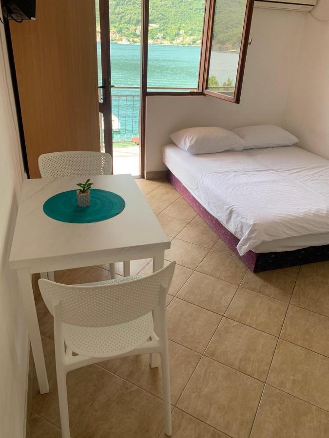 Apartmani Ivana Tivat Kültér fotó