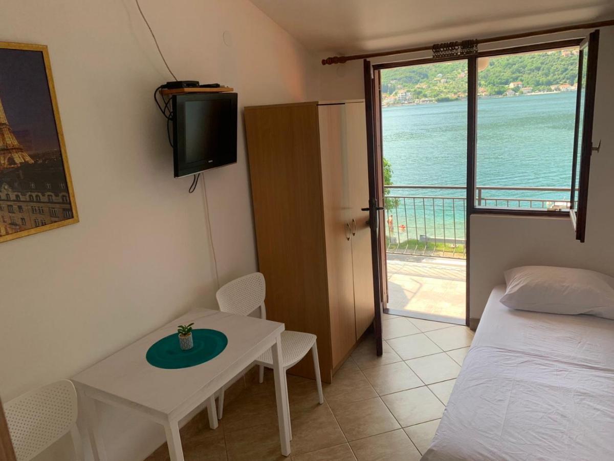 Apartmani Ivana Tivat Kültér fotó